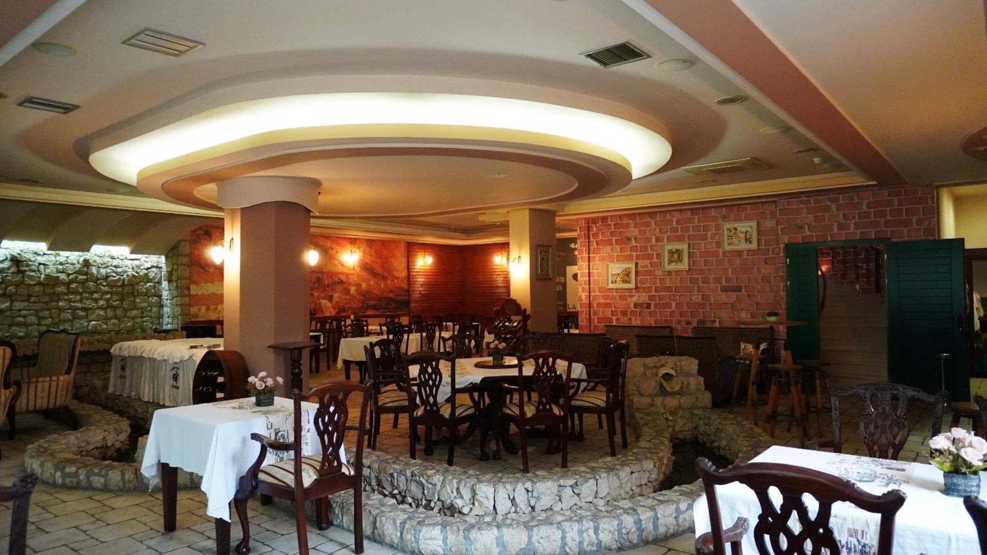 Hotel Vila Ivankovic Buna ภายนอก รูปภาพ